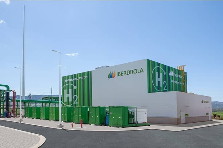 bp and Iberdrola have approved the construction of a 25 MW green hydrogen plant at bp’s Castellón refinery, set to begin operations in late 2026